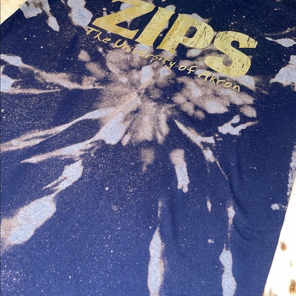 Akron University tee - Picture 8 of 8